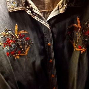 Bobbie Brooks womans short sleeve shirt